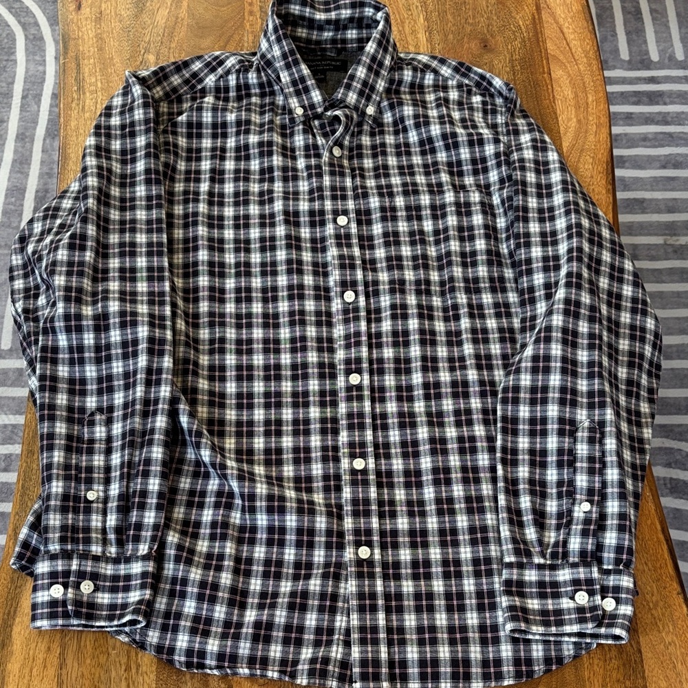 Banana Republic Factory Men's Black, Red and Cream Checkered Shirt